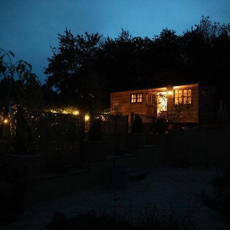 Luxury, Rural Shepherds Hut With Hot Tub Nr Bath Бристоль Экстерьер фото